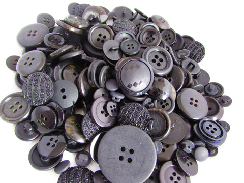 50g Black Button Assortment - Premium Buttons from jaytrim - Just £2.25! Shop now at Smart as a button