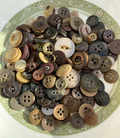 Vintage Brown Pre Loved Buttons Assortment 6