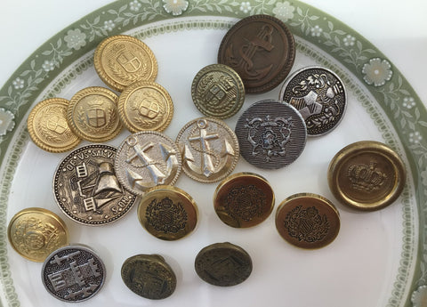 Pack of 19 Vinatage and Pre Loved Uniform and Military Buttons