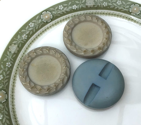 Vintage 32mm Grey Bowl Button with Patterned Rim - Premium Buttons from Smart as a button - Just £0.50! Shop now at Smart as a button