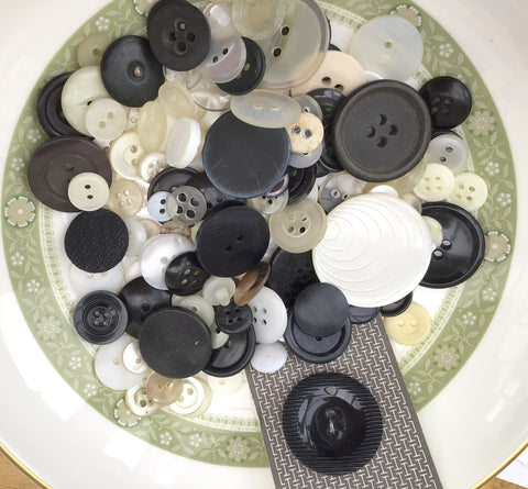 75g Vintage and Pre loved Buttons in Black, White and Cream Asst 2