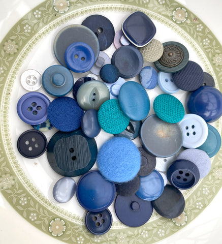 50g Vintage Pre Loved Blue Assorted 7
