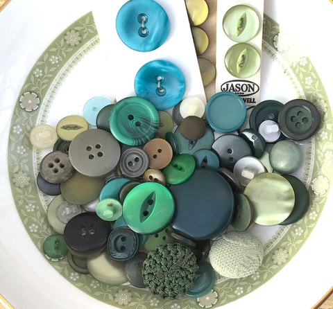 Vintage 75g Assortment 1 Green Buttons