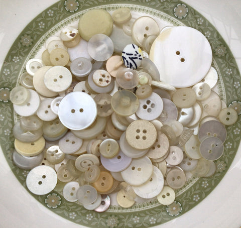 75g Assortment  Ivory and creams Vintage Buttons Asst 2