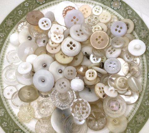 75g Assortment  Ivory and creams Vintage Buttons Asst 9
