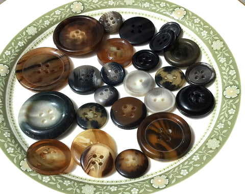 Vintage Pack of 26 Tortoiseshell  in Asst Colours - Premium Buttons from Smart as a button - Just £2.50! Shop now at Smart as a button