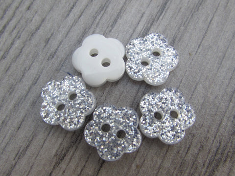 10mm Silver Glitter Flower Buttons